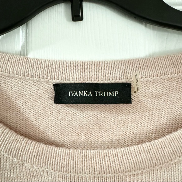 Pink Sweater Ivanka Trump - Picture 5 of 7